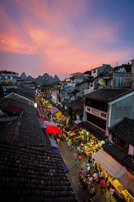 阳朔西街盛景。廖鸿盛 摄