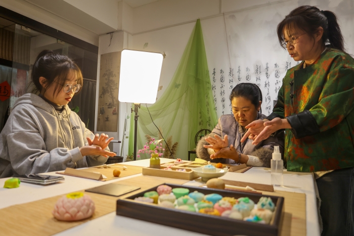 4(17039446)-20251217065147